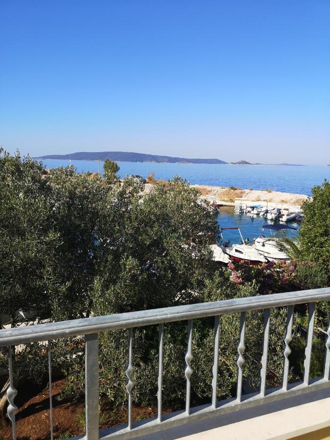 Apartman Nino Donji Okrug (Ciovo) Exterior foto