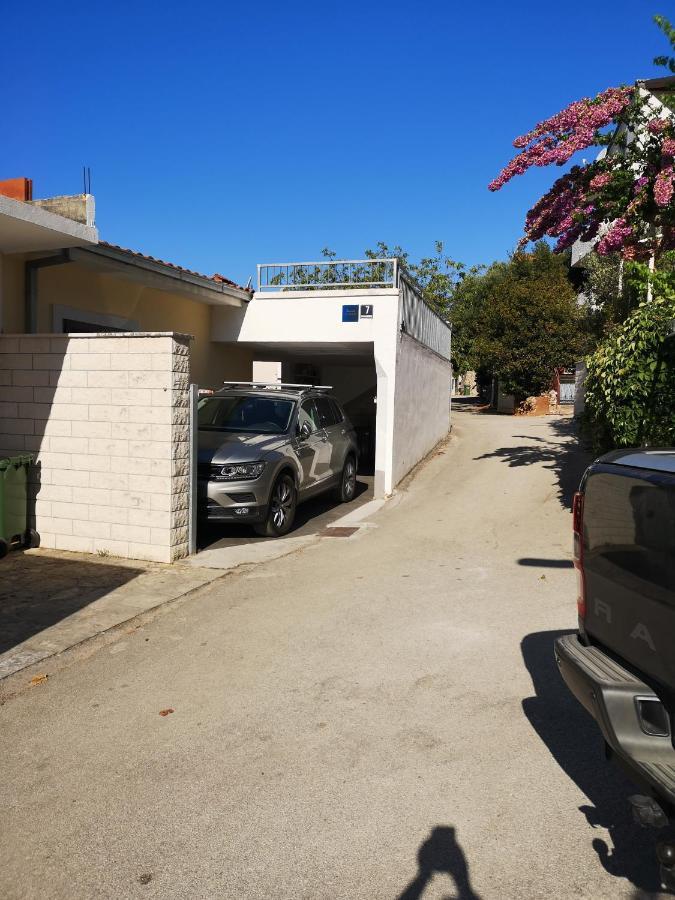 Apartman Nino Donji Okrug (Ciovo) Exterior foto