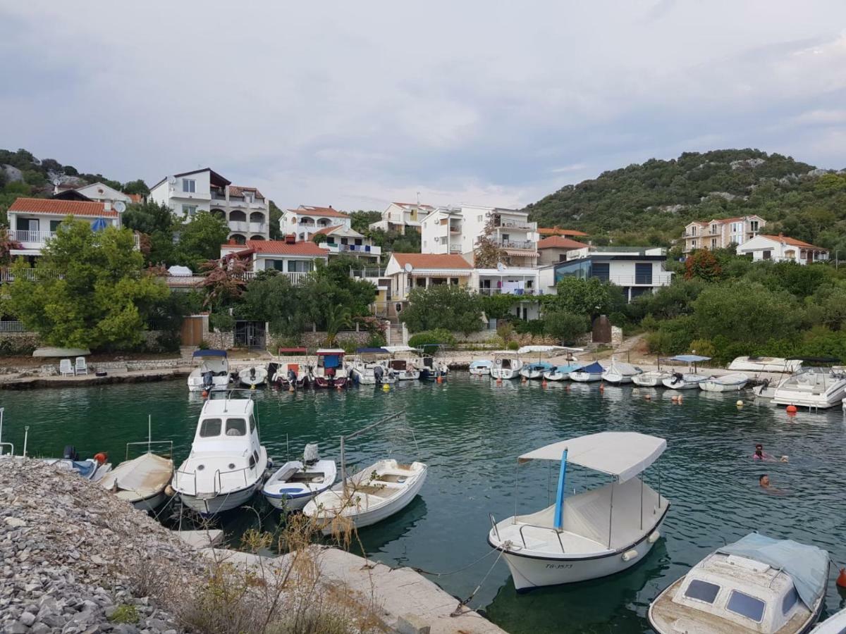 Apartman Nino Donji Okrug (Ciovo) Exterior foto
